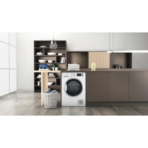 Hotpoint Suszarka z pompą ciepła HOTPOINT NT M11 82SK EU Hotpoint Suszarka z pompą ciepła HOTPOINT NT M11 82SK EU