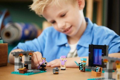 Lego LEGO Minecraft 21252 Zbrojownia Lego LEGO Minecraft 21252 Zbrojownia