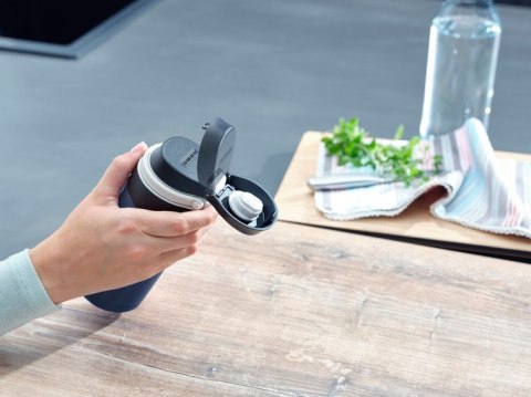 LEIFHEIT Kubek termiczny Flip 350 ml granatowy 3247 LEIFHEIT