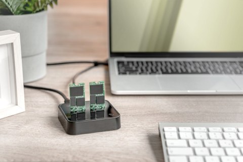 DIGITUS DIGITUS STACJA DOKUJĄCA DO SSD M.2 NVME Z FUNKCJĄ KLONOWANIA OFFLINE, USB-C, CZARNA DA-71545 DIGITUS DIGITUS STACJA DOKUJĄCA DO SSD M.2 NVME Z FUNKCJĄ KLONOWANIA OFFLINE, USB-C, CZARNA DA-71545