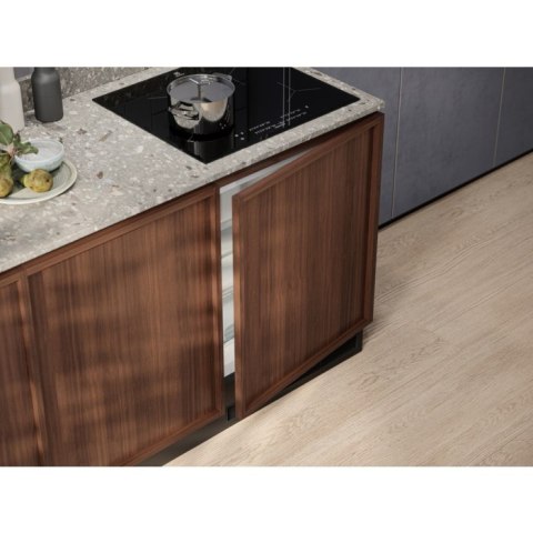 Electrolux Chłodziarka ELECTROLUX LFB3AE82R (WYPRZEDAŻ) Electrolux Chłodziarka ELECTROLUX LFB3AE82R (WYPRZEDAŻ)