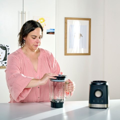 Blender kielichowy Black+Decker BXJB2000E 2000W Blender kielichowy Black+Decker BXJB2000E 2000W
