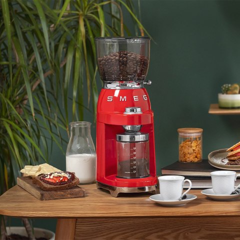 Młynek do kawy SMEG CGF11RDEU Młynek do kawy SMEG CGF11RDEU