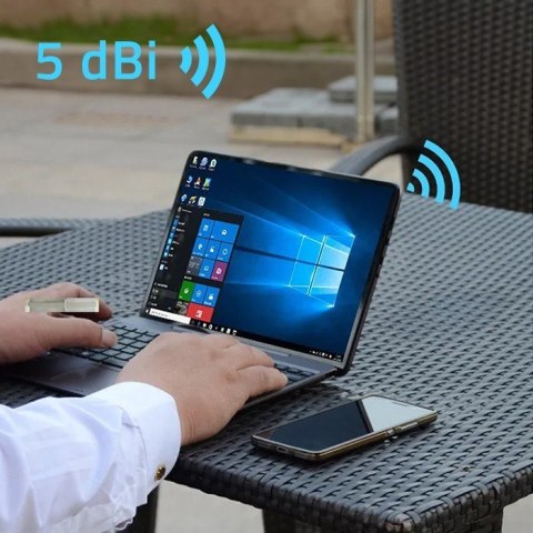 Qoltec QOLTEC ANTENA 4G LTE DUAL | 5DBI | DOOKÓLNA | ZEWNĘTRZNA