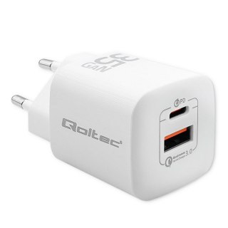 Qoltec QOLTEC ŁADOWARKA SIECIOWA 35W GAN ULTRA | 5-20V | 2.25-3A | 1 X USB TYP C PD | 1 X USB | BIAŁA