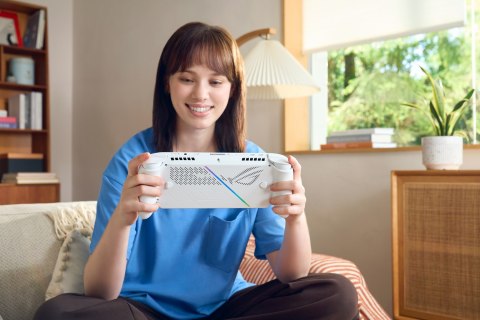 ASUS ASUS ROG Ally RC73YA-NH002W Ryzen Z2 A 7.0"FHD Touch 120Hz IPS-level 500nits Glossy 16GB LPDDR5X SSD512 Radeon Graphics 60WHrs W