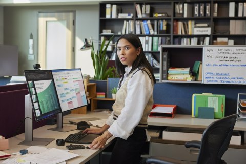 Hewlett-Packard HP 925 Ergonomic Vertical Wireless Mouse