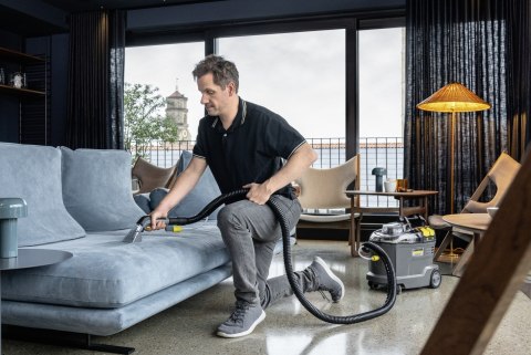 Odkurzacz piorący KARCHER Puzzi 8/1 (1.100-240.0) Odkurzacz piorący KARCHER Puzzi 8/1 (1.100-240.0)