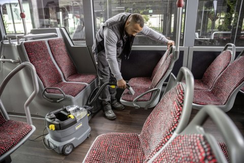 Odkurzacz piorący KARCHER Puzzi 8/1 (1.100-240.0) Odkurzacz piorący KARCHER Puzzi 8/1 (1.100-240.0)