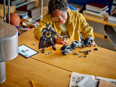 Lego LEGO Super Heroes 76273 Figurka Batmana do zbudowania i batcykl