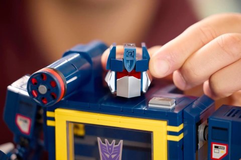 Lego LEGO 10358 ICONS - Transformers: Soundwave