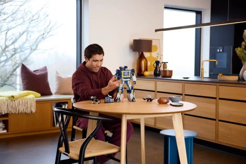 Lego LEGO 10358 ICONS - Transformers: Soundwave