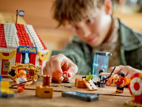 Lego LEGO 75637 One Piece - Namiot cyrkowy klauna Buggy'ego