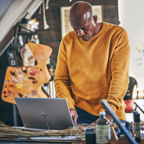 Hewlett-Packard HP Studio G11 Ultra 7 165H 16.0''WUXGA IPS 400nits AG 64GB DDR5 5600 SSD2TB RTX3000_8GB Cam720p 86Wh W11Pro 3Y OnSite