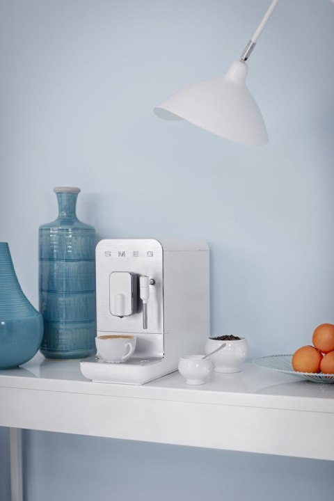 SMEG Ekspres ciśnieniowy SMEG BCC12WHMEU