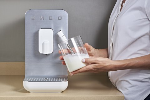 SMEG Ekspres ciśnieniowy SMEG BCC12WHMEU