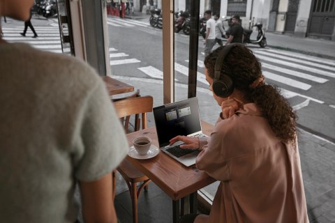 Hewlett-Packard HP EliteBook 830 G11 Ultra 7 155U 13"WUXGA IPS AG 400nits 16GB DDR5 SSD512 Intel Arc Cam 5MPx 56Wh W11Pro 3Y OnSite