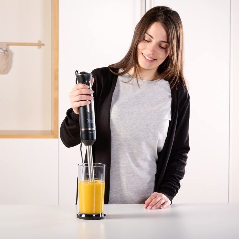 BLACK+DECKER Blender ręczny Black+Decker BXHBA800E (800W)