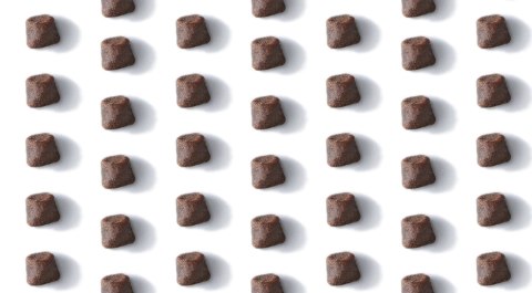 JOHN DOG John Dog Chapsy z wołowiny szwajcarskiej 70% 100g