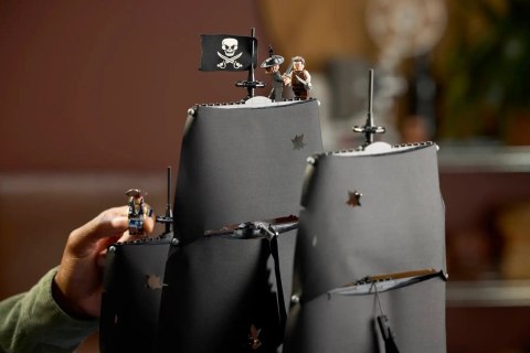 Lego LEGO Icons 10365 - Statek piracki Kapitana Jacka Sparrowa