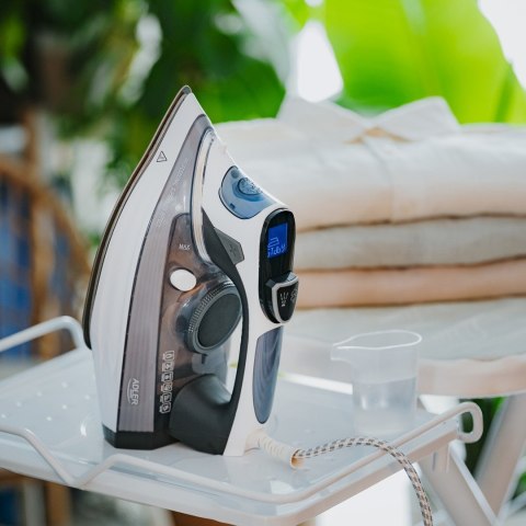 Adler Żelazko parowe ADLER AD 5053