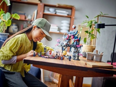 Lego LEGO Ninjago 71813 Dojo cienia Wilczej Maski