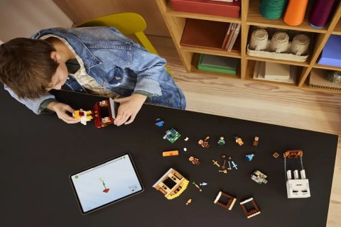 Lego LEGO Minecraft 21273 Atak balonowego Ghasta na wioskę (WYPRZEDAŻ)