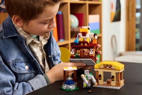 Lego LEGO Minecraft 21273 Atak balonowego Ghasta na wioskę (WYPRZEDAŻ)