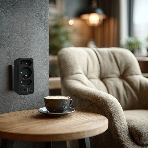 Maclean MACLEAN GNIAZDKO PRĄDOWE X3 + 4XUSB, ROZGAŁĘŹNIK Z 3 GNIAZDAMI, 2XUSB A, 2XUSB C PD 20W, 1X16A + 2X6A MCE248 F/B