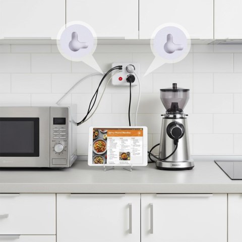 Maclean MACLEAN LISTWA ZASILAJĄCA, PRZEDŁUŻACZ 2 GNIAZDA + 3XUSB, 110-240V AC 50/60HZ, 2.1A MAX 2500W, 1.5M, BIAŁA MCE387 W