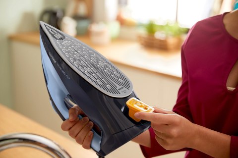 Philips Żelazko PHILIPS DST 7041/20 (WYPRZEDAŻ)