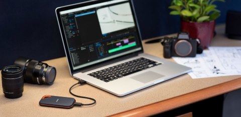 SanDisk Dysk zewnętrzny SSD SanDisk Extreme PRO Portable (1TB; USB 3.2; 2000 MB/s; SDSSDE81-1T00-G25)