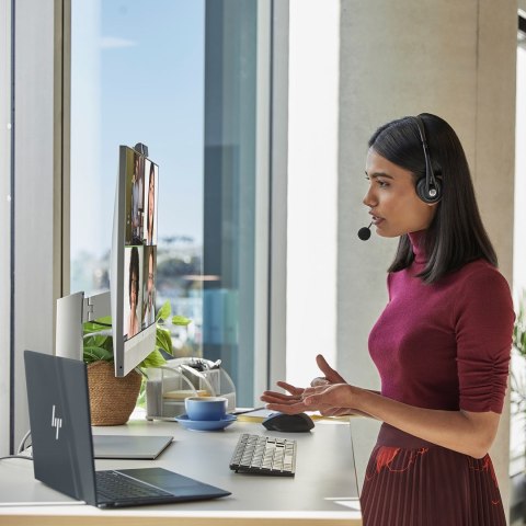 Hewlett-Packard HP EliteOne 870 G9 AIO i5-13600 27"FHD IPS AG 250 nits 16GB DDR5 4800 SSD512 Intel UHD Graphics 770 W11Pro 3Y OnSite Silver