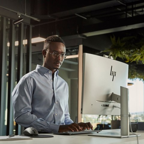 Hewlett-Packard HP EliteOne 870 G9 AIO i5-13600 27"FHD IPS AG 250 nits 16GB DDR5 4800 SSD512 Intel UHD Graphics 770 W11Pro 3Y OnSite Silver