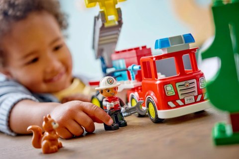 Lego LEGO DUPLO TOWN 10473 Wóz strażacki z wężem i strażakiem