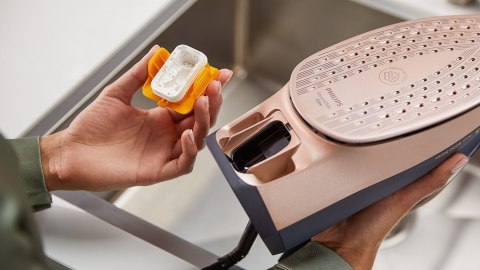 Philips Żelazko PHILIPS DST 8050/20 (WYPRZEDAŻ)