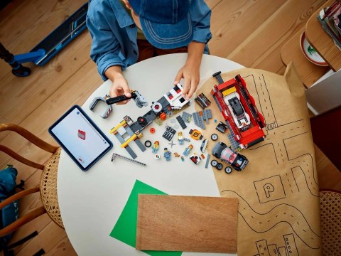 Lego LEGO CITY 60472 Złomowisko z samochodami (WYPRZEDAŻ)