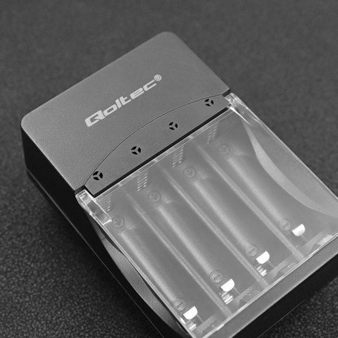 QOLTEC ŁADOWARKA DO AKUMULATORKÓW NI-MH TYPU R03/AAA R06/AA | 300MA QOLTEC ŁADOWARKA DO AKUMULATORKÓW NI-MH TYPU R03/AAA R06/AA | 300MA