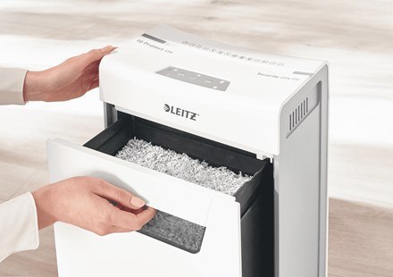Leitz Niszczarka IQ Protect Premium 8X, P4, 8 kartek, 14 l kosz Leitz Niszczarka IQ Protect Premium 8X, P4, 8 kartek, 14 l kosz