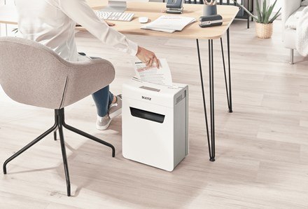 Leitz Niszczarka IQ Protect Premium 8X, P4, 8 kartek, 14 l kosz Leitz Niszczarka IQ Protect Premium 8X, P4, 8 kartek, 14 l kosz