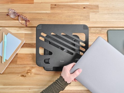 Podstawka pod laptopa Trust ZEFF METAL Black Podstawka pod laptopa Trust ZEFF METAL Black