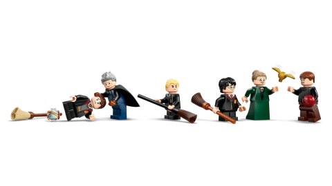 LEGO Harry Potter 76447 Zamek Hogwart lekcja latania na miotle LEGO Harry Potter 76447 Zamek Hogwart lekcja latania na miotle